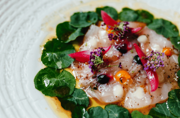 le chef laurent brault en cuisine